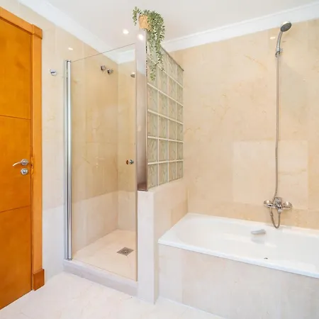 Apartament Aloha Hill Spacious - Tcm